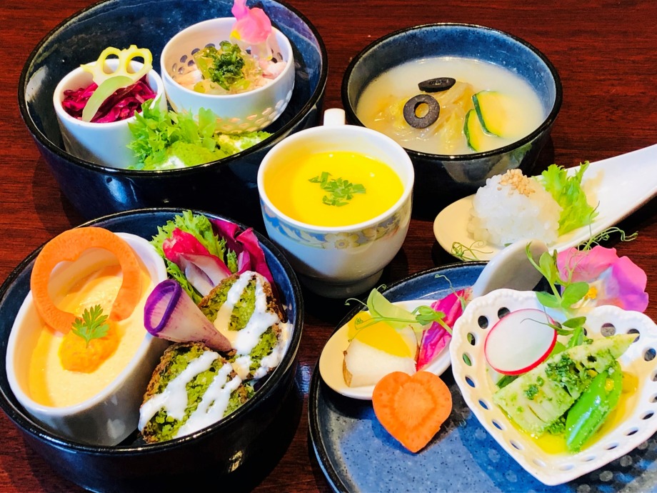 母の日に一緒にランチを食べて日頃の感謝をつたえてみませんか